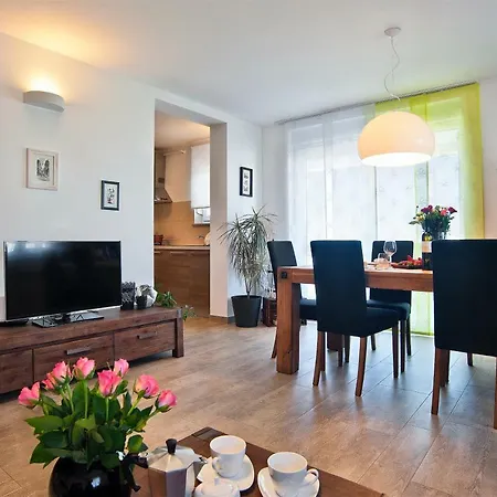 Apartamento Inga*s Place *